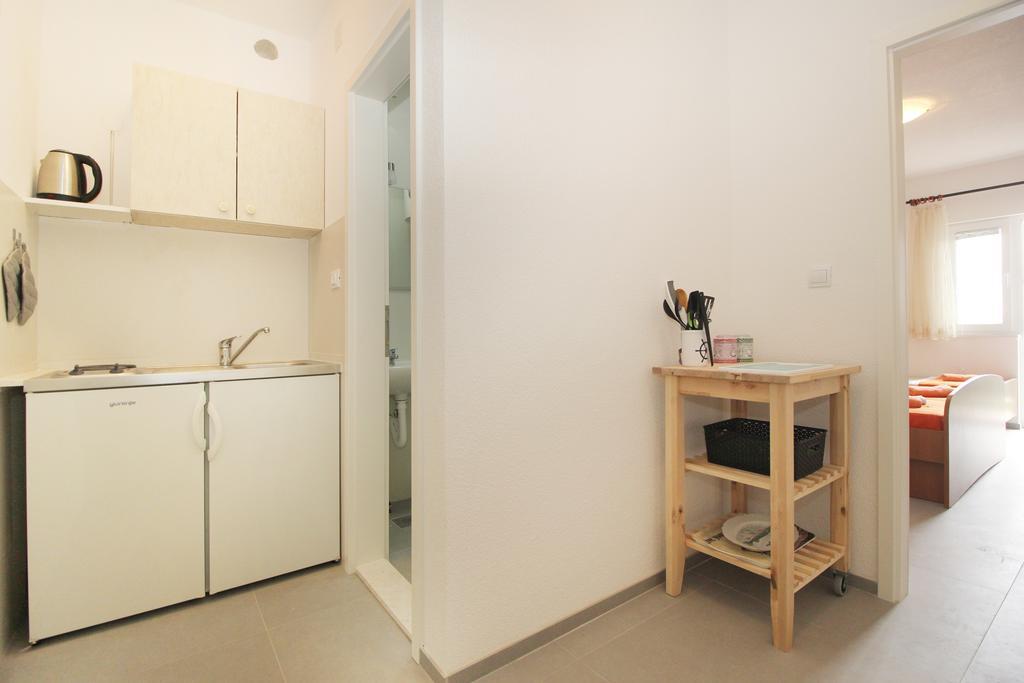 Stanicicke Apartments Baška Voda Dış mekan fotoğraf