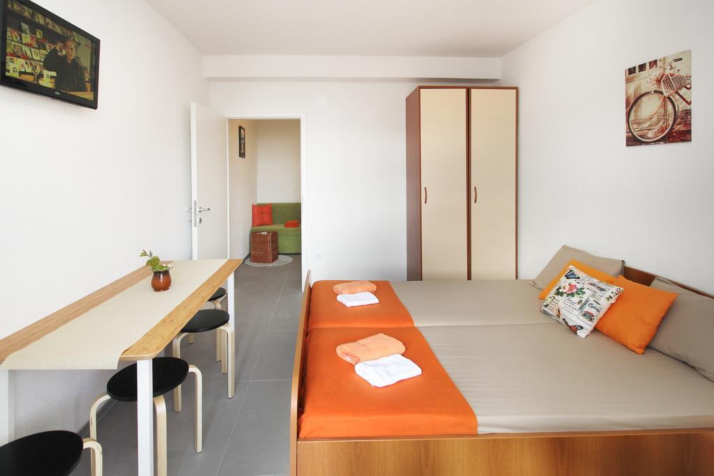 Stanicicke Apartments Baška Voda Dış mekan fotoğraf