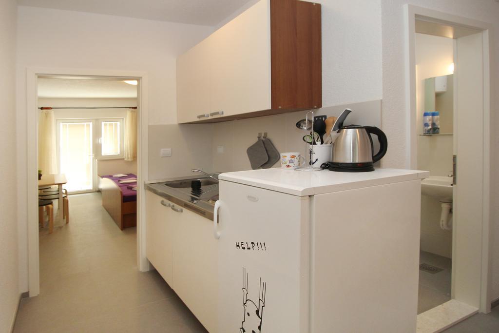 Stanicicke Apartments Baška Voda Dış mekan fotoğraf
