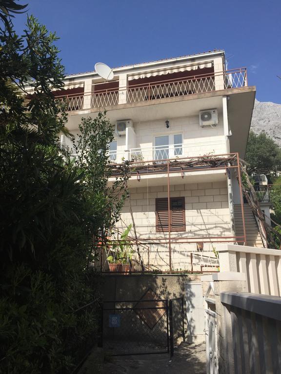 Stanicicke Apartments Baška Voda Dış mekan fotoğraf